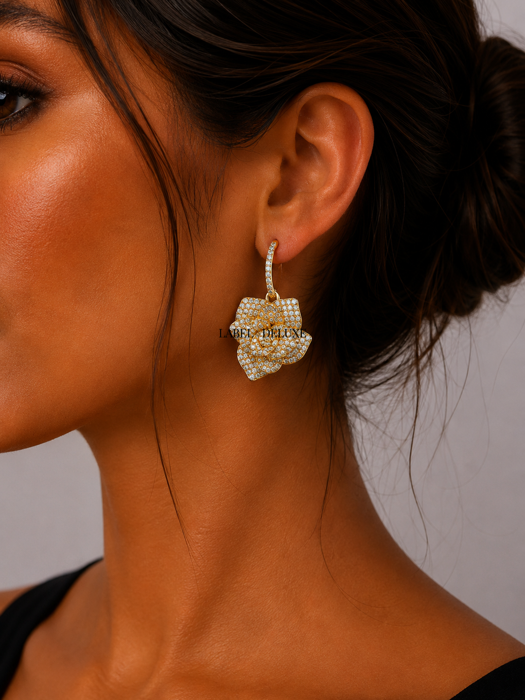 Label Deluxe Earrings LDLFP2128 - Dames Oorbellen - Roses with Stones - Goud - 4,3 CM