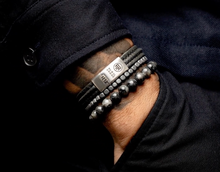 Rebel & Rose armband RR-40076-S-M Roll the Dice Mad Dark Grey - Maat M ±17,5 cm