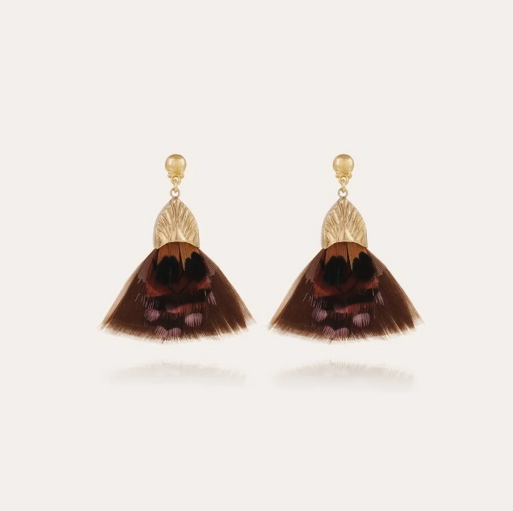 Gas Bijoux oorbellen 601242 - Plumette earrings - veren bruin goud - 4 CM