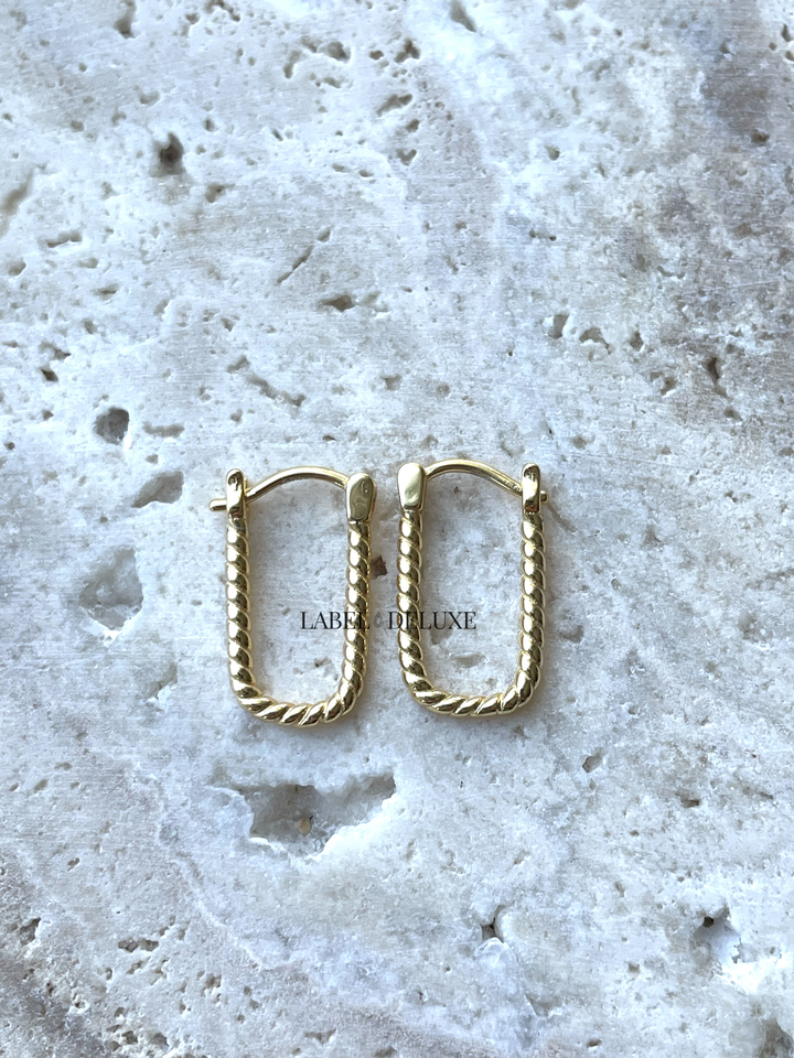 Karma Jewelry oorbellen H128GP - Dames Oorbellen - Hinged Hoops Tidy Twist 12MM - Goud