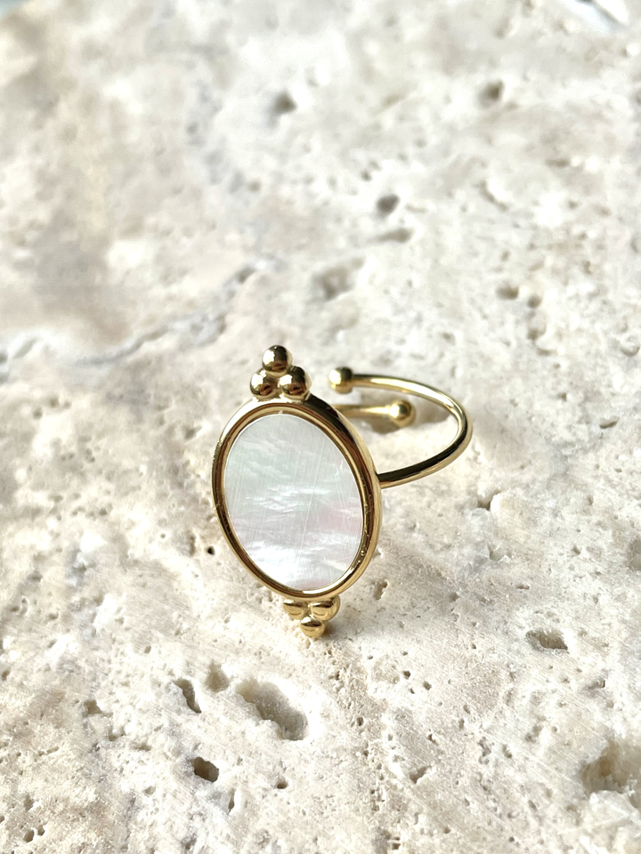 Label Deluxe Bijoux ring OV01G - Dames Ring - Oval Mother of Pearl - Goud - Verstelbaar