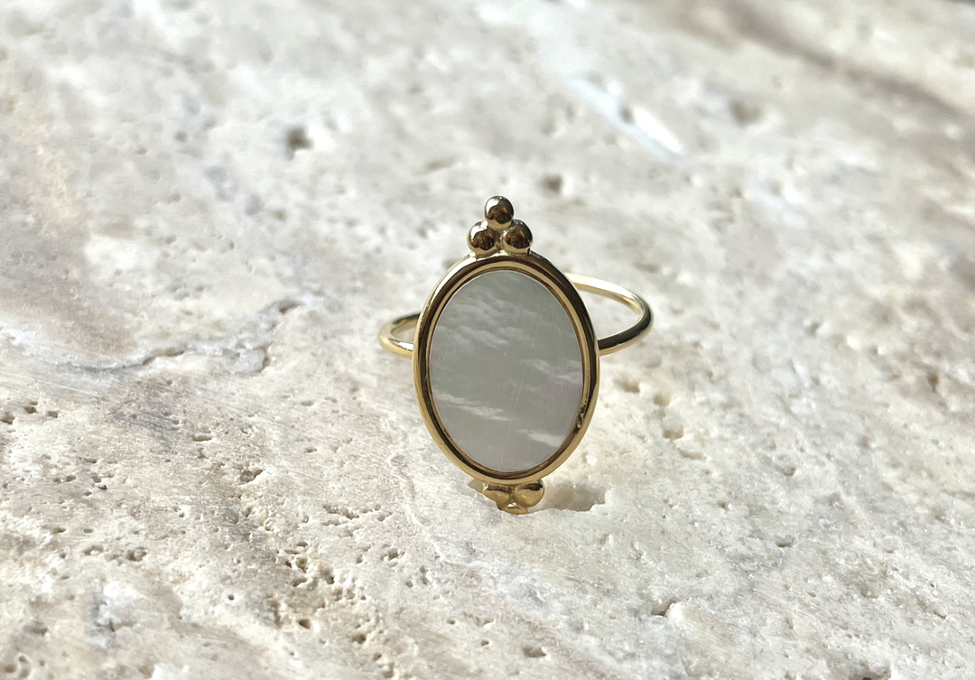 Label Deluxe Bijoux ring OV01G - Dames Ring - Oval Mother of Pearl - Goud - Verstelbaar