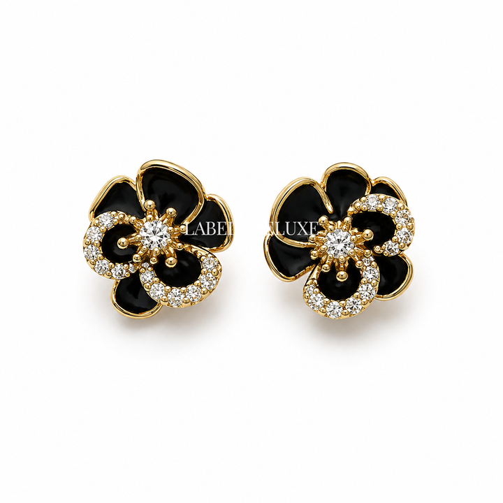 Label Deluxe Collection Earrings FPLDLEARflower - Dames Oorbellen - Flower Black Mini - Goud - Brass - 1 CM