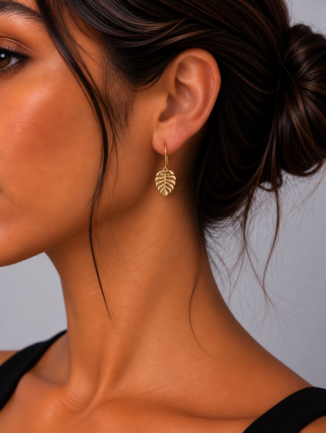 Label Deluxe Bijoux oorbellen LDLGOleaf35 - Dames Oorbellen - Leaf Shape Earrings - Goud - 3,5 CM