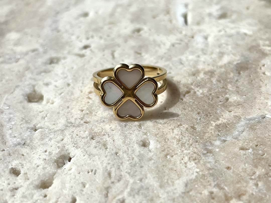 Label Deluxe Bijoux ring CH01G - Dames Ring - Clover Hearts Mother of Pearl - Goud - Verstelbaar