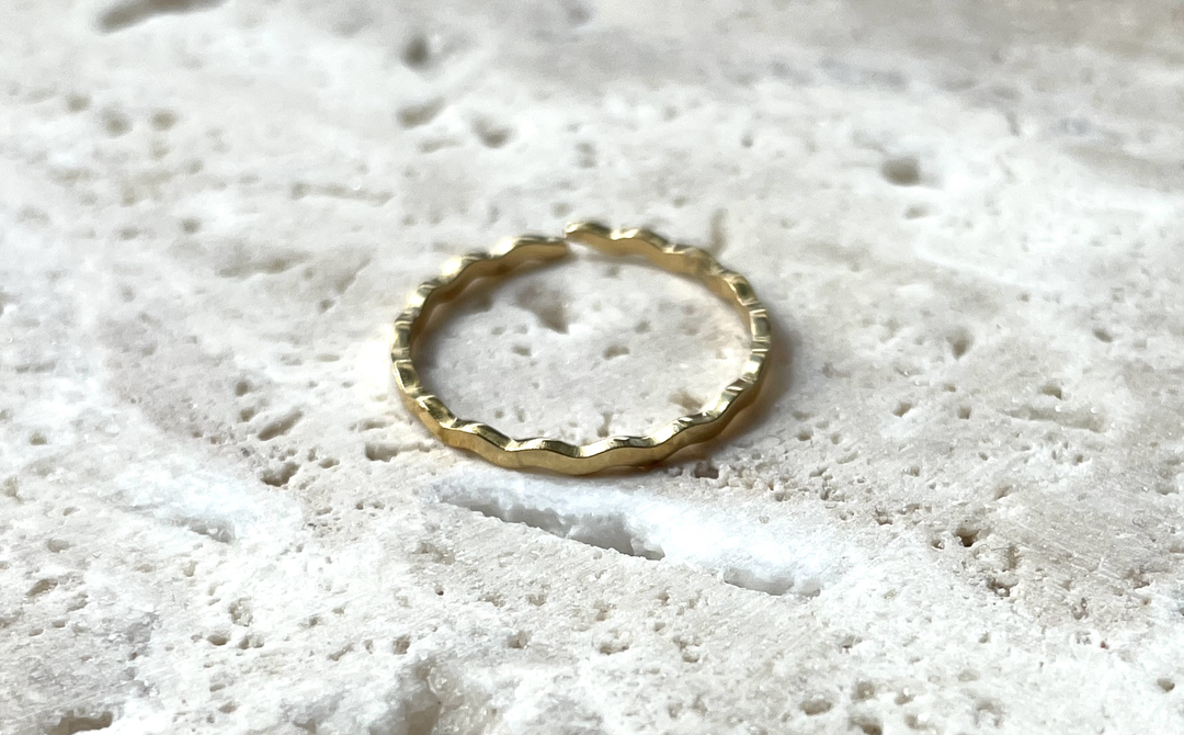 Label Deluxe Bijoux ring MW01G - Dames Ring - Mini Wave - Goud - Verstelbaar